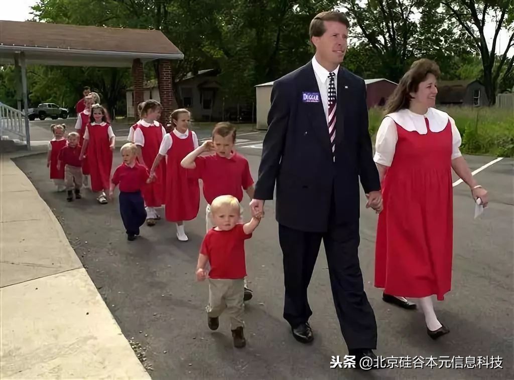 美国夫妇生了十九胞胎,19个孩子的美国夫妻