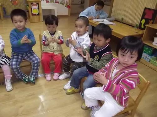 幼儿100个趣味体育游戏,幼儿园大班运动会游戏视频