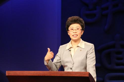 清华才女92岁至今未婚,腹有诗书气自华的大学女教授