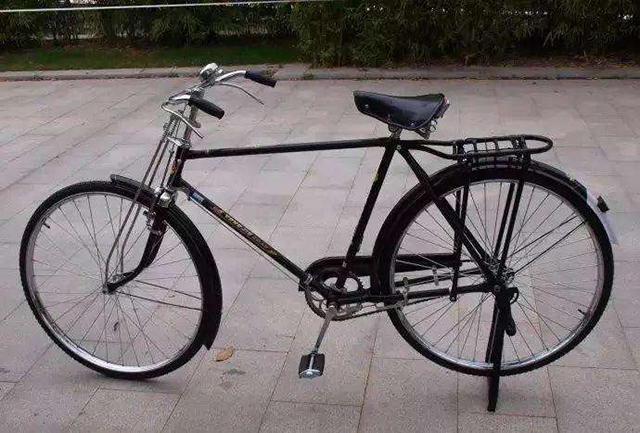 80年代有钱人摩托车,80年代的摩的牌子和价钱