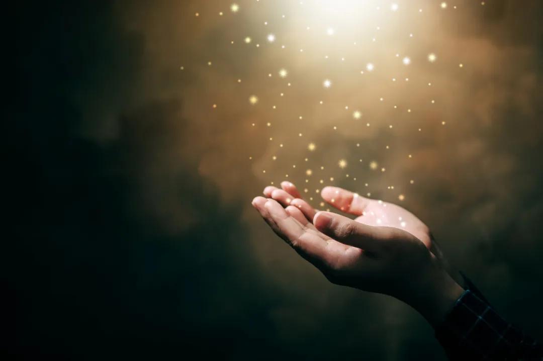 他花5000万，送24个贫寒孩子，去北京最好的学校，10年后结局扎心