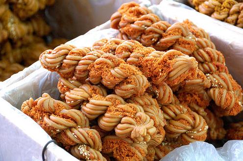 论如何优雅地吃完一根天津*麻大**花？这技能你值得拥有