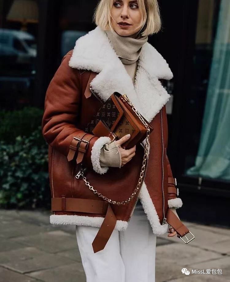 适合春夏背的lv包,lv复古单肩背包男款