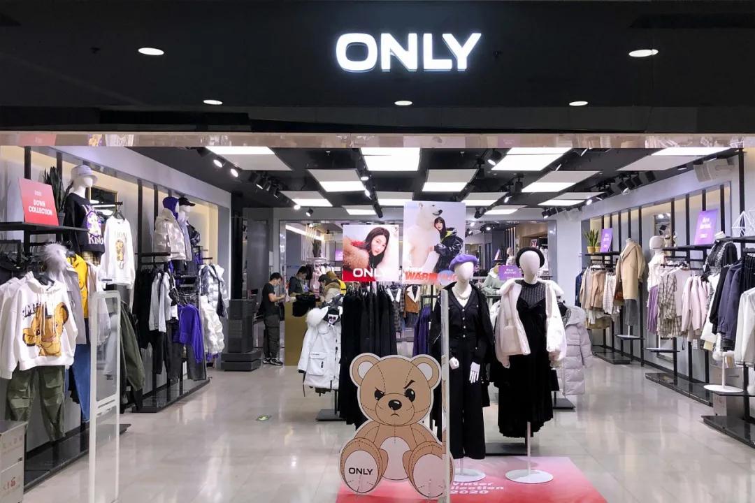 娴佹按鐨勫コ涓婚搧鎵撶殑涔愰槦,only濂宠鍜寁eromoda椋庢牸鍖哄埆