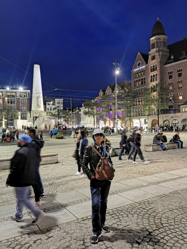 *麻大**味浓的街道，蜂拥的游客—欧洲之旅（五）