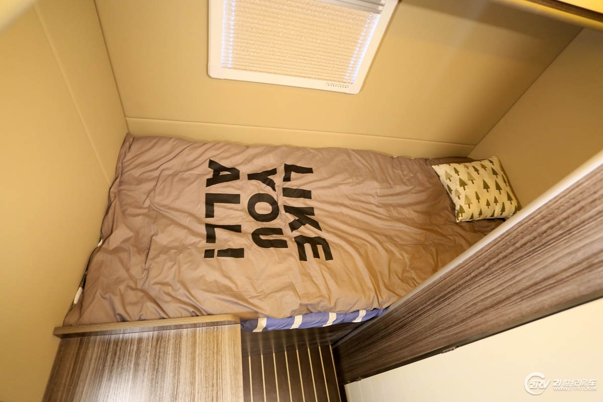 最便宜又大型的睡人最多b型房车 (2019最便宜房车国六c型房车)