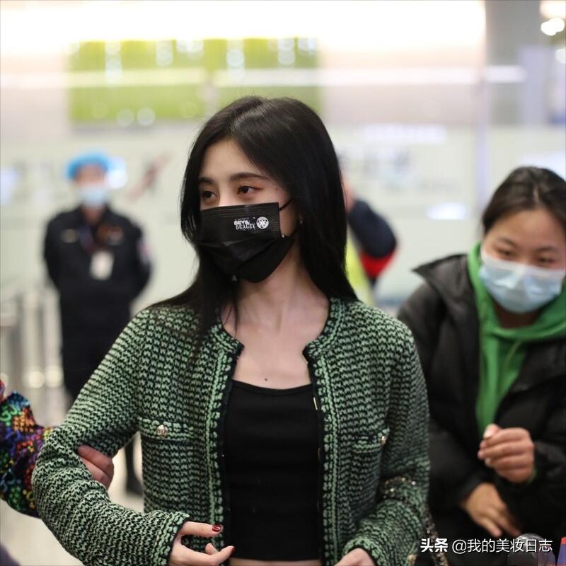 头发蓬松怎么办自然卷,头发蓬松怎么办适合啥发型