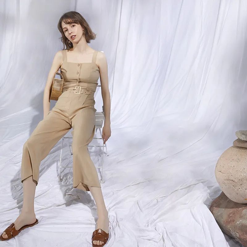 又酷又飒的女生裤装穿搭,又酷又飒的连体裤