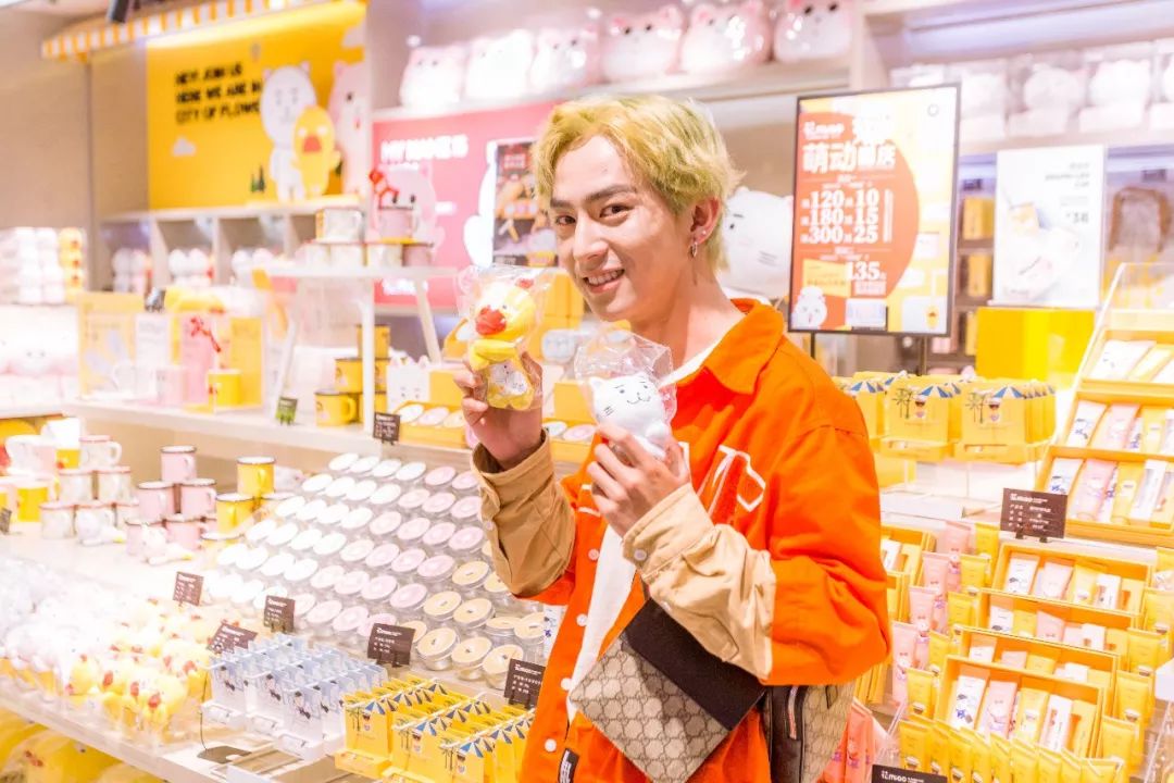 look缃戠孩,look鍝ュ摜