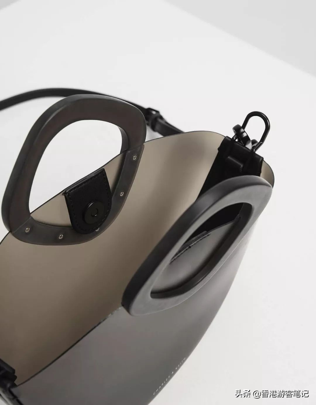 小ck不可以退吗,小ck为什么突然很便宜了