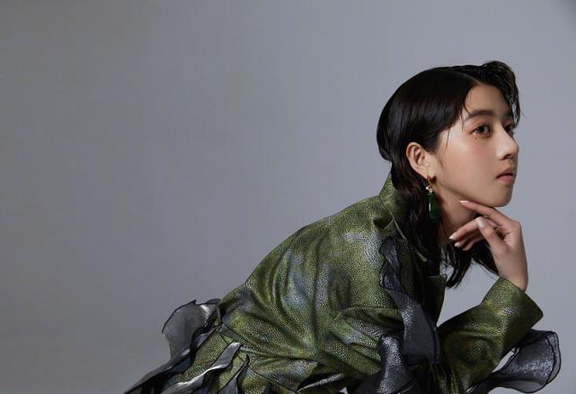 李凯馨高级质感纱裙,李凯馨时尚大片