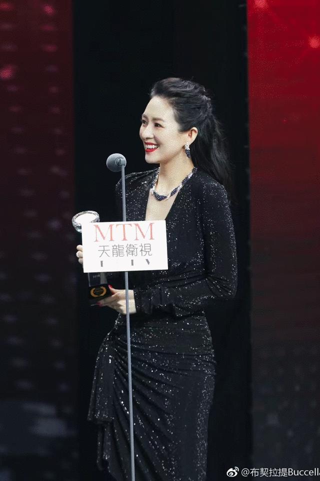 万年被嘲的赵薇口碑逆袭，她最近做对了什么？