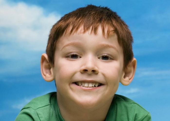 孩子喜欢夹腿、摩擦*体下**，除了些行为，家长还要注意以下几点