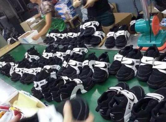 鞋子怎么分辨是高仿还是正品,鞋子真假对比