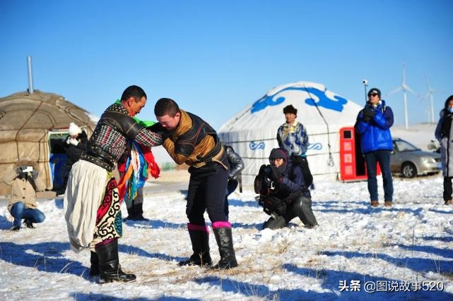 蒙古为什么爱摔跤,蒙古摔跤为什么有那么奇怪的动作