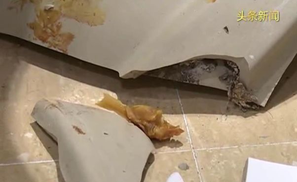 酒店浴室玻璃爆裂8岁小孩,小孩洗浴摔倒事件