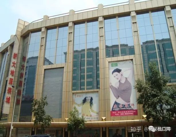 天津最大的服装批发市场在哪里,海南服装男服装批发市场