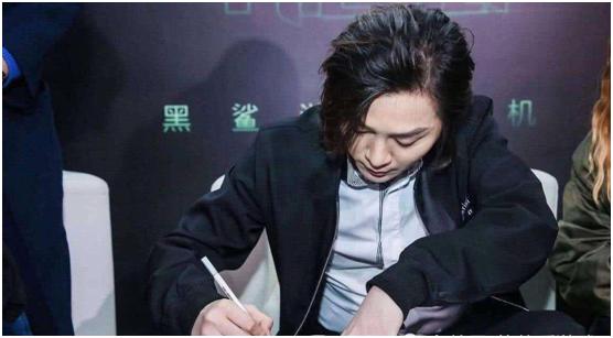 听说苹果12很难抢？大仙表示：我给粉丝准备了一筐！全部免费送