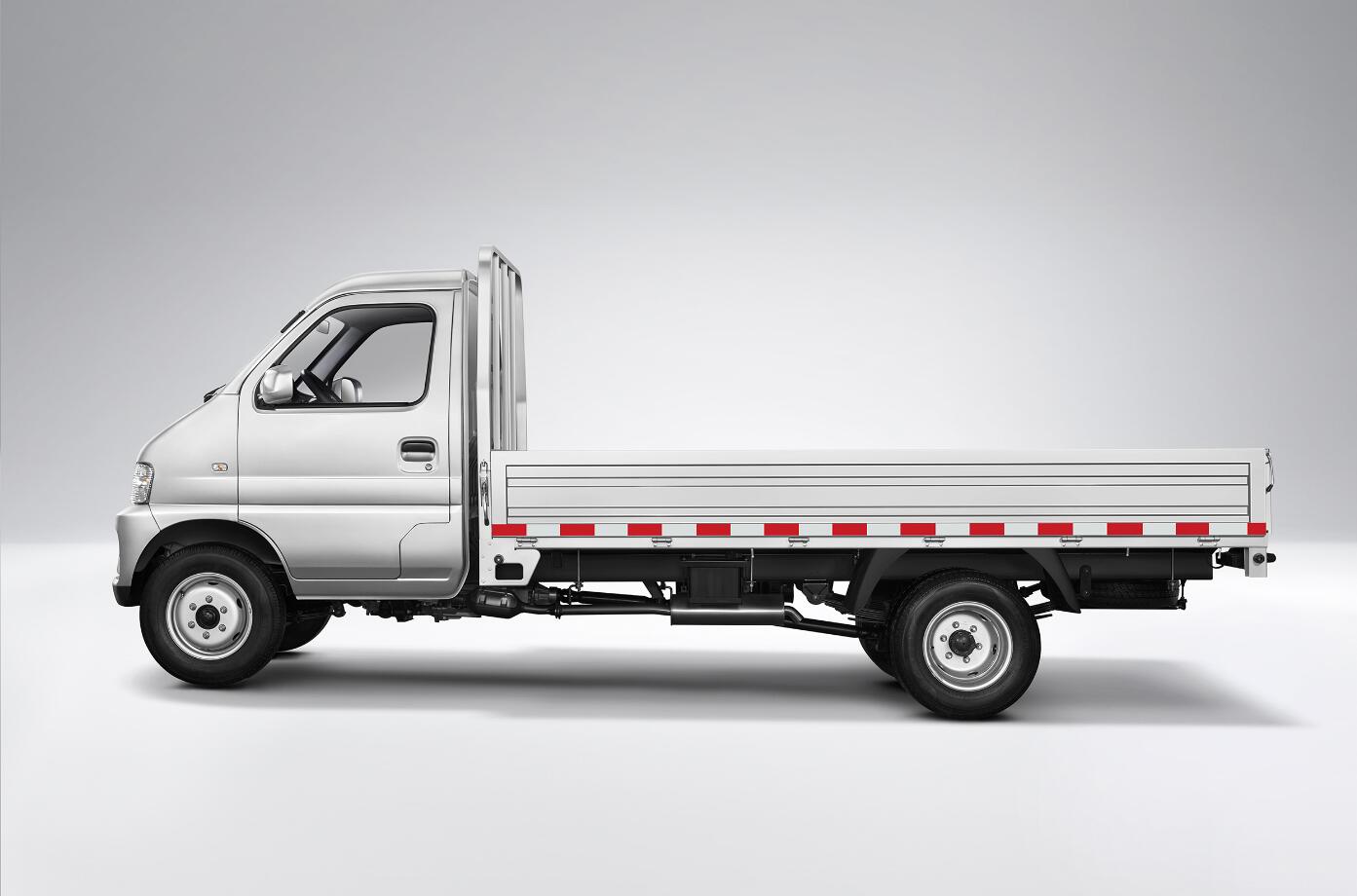 在农村卖家电赚钱吗,在一个小镇上卖什么东西挣钱