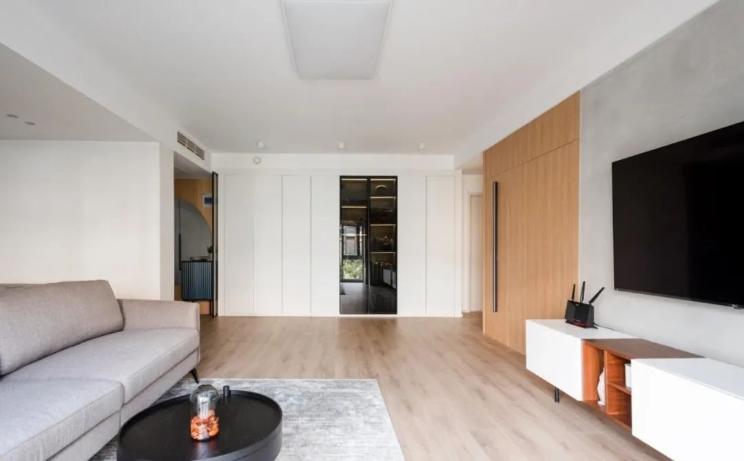 进门走廊太长又窄怎么布置,进门玄关走廊怎么设计