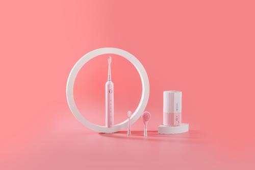 usmile电动牙刷和飞利浦电动牙刷,usmile电动牙刷和小米电动牙刷