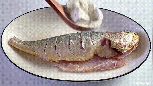 红烧鱼怎么炸才不会破皮,红烧鱼怎样煎鱼不粘锅不破皮