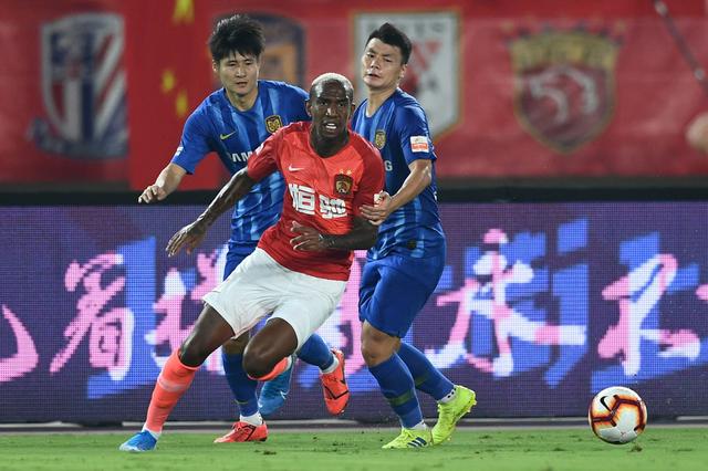 江苏苏宁3-1广州恒大比赛集锦,江苏苏宁易购中超决赛