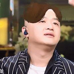 妻子团爆老公丑事：汪峰脚指甲硬到剪不动，买超耳朵被张嘉倪掏聋