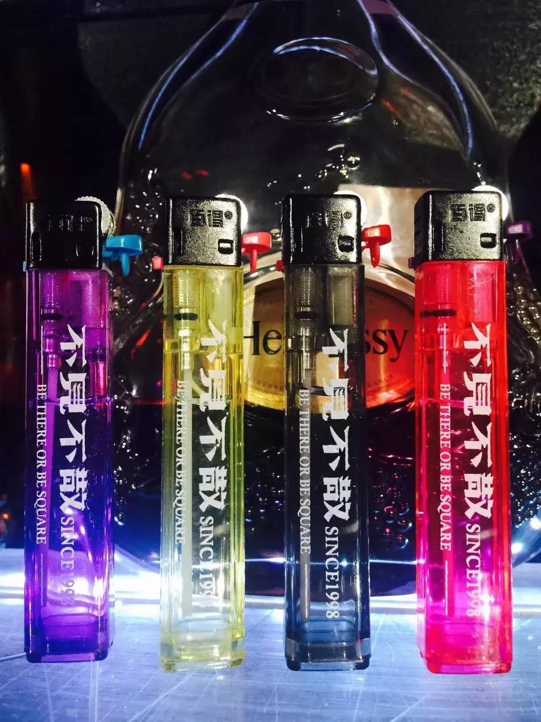 作为郑州酒吧界的引路人，不见不散承载着无数人的青春