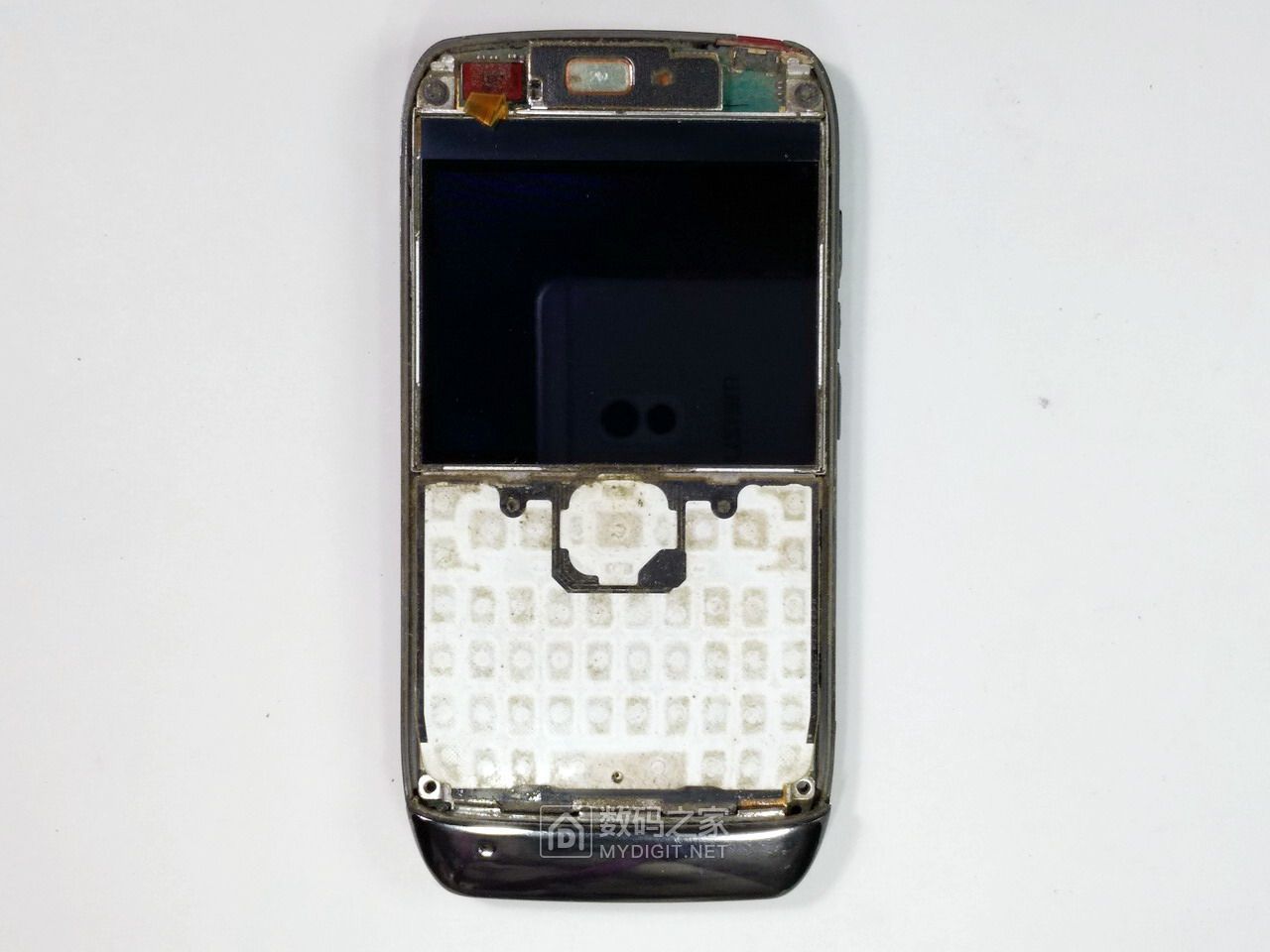 70余图拆解2008年款诺基亚全键盘旗舰E71,曾经的神机名不虚传