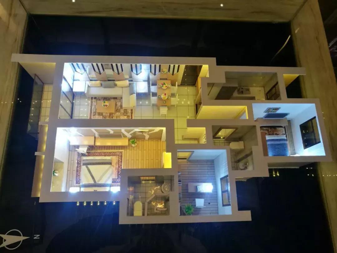 梅溪湖板块的梅溪正荣府开盘热销,梅溪正荣府140户型