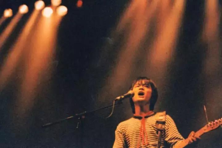 中年男人穿条纹衫,中年男人条纹衫