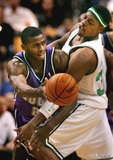 篮球教学阻挡犯规什么意思,篮球防守阻挡犯规规则大全