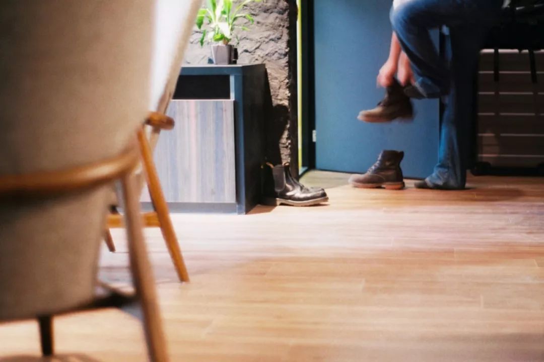 他花2.3亿造最美大学寝室，鼓励男女混居：这代年轻人别刻意吃苦