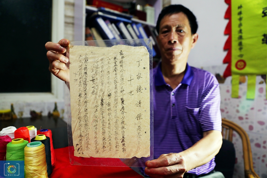 一双虎头鞋，传承100多年，别人种地他和妻子做鞋，一双能卖200元