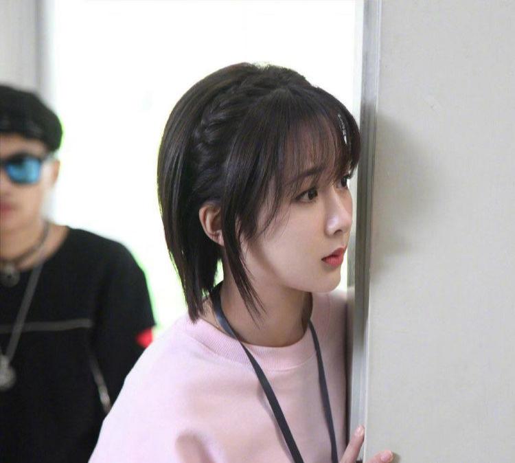 佟年同款发型短发教程,亲爱的热爱的杨紫佟年同款编发