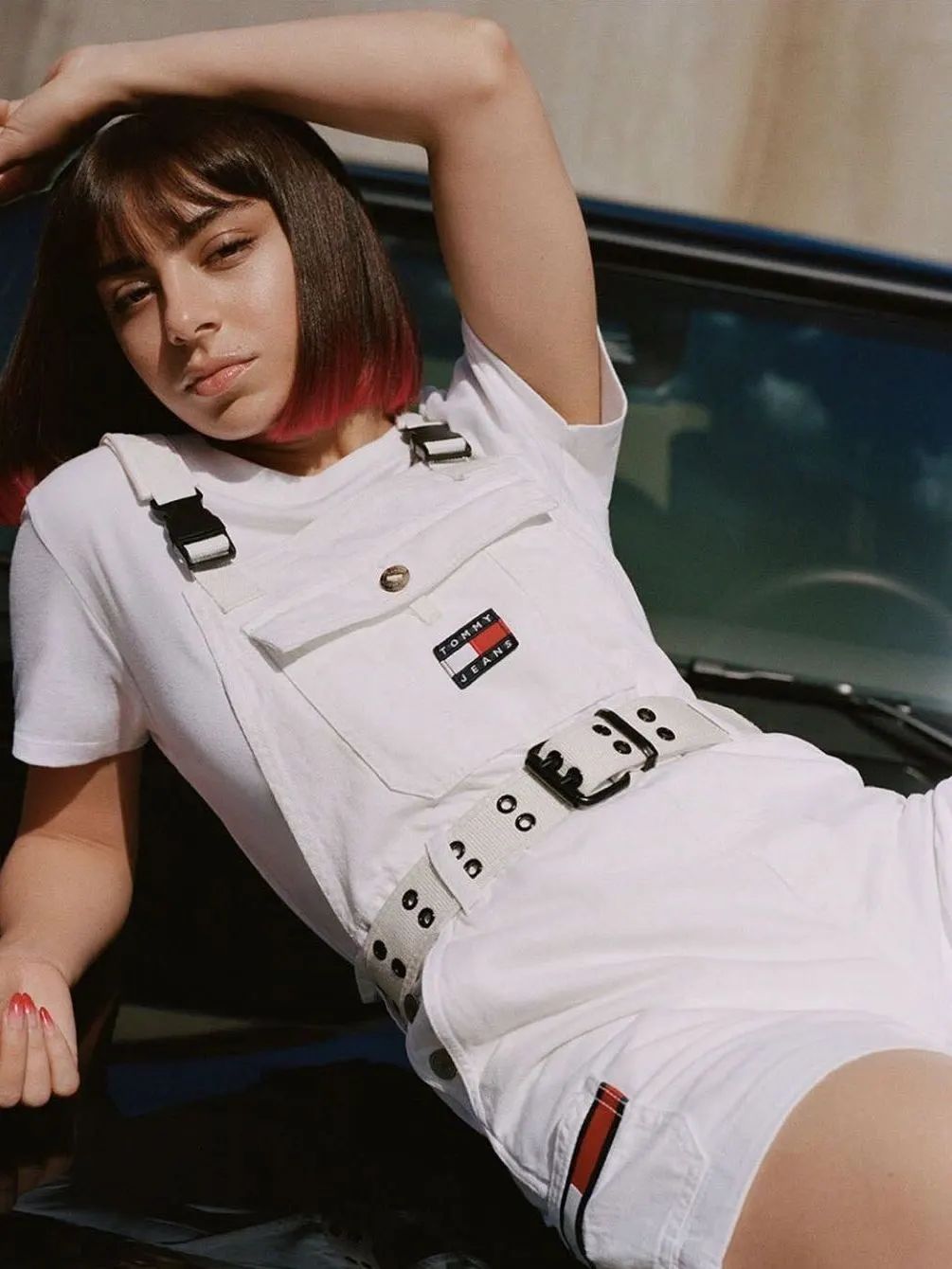 背带裤果然很减龄看起来很少女啊,哪种背带裤既减龄又不过时