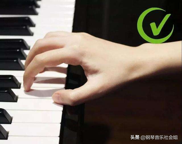 钢琴二指折指怎么解决,学钢琴手指会翘怎么办