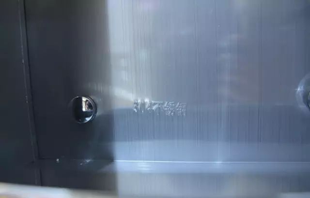 卫生间的浴室柜如何选择,卫生间卫浴柜怎么选