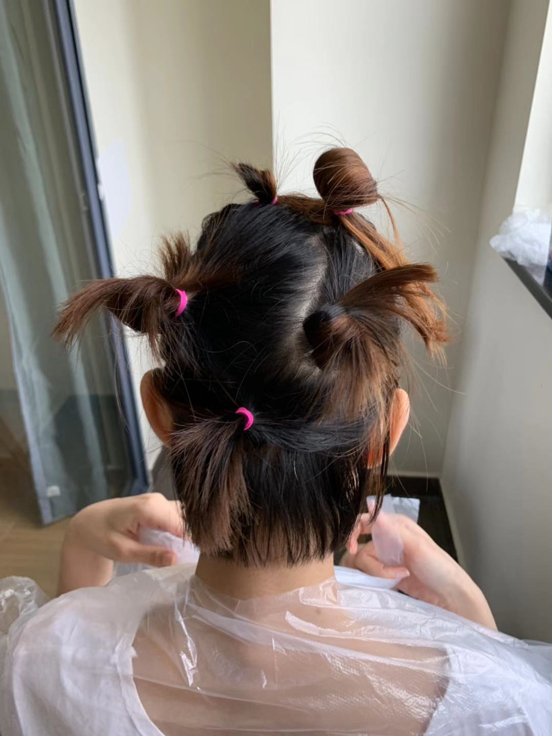 自己在家可以不漂发直接染的发色,染发教程自己染齐肩发