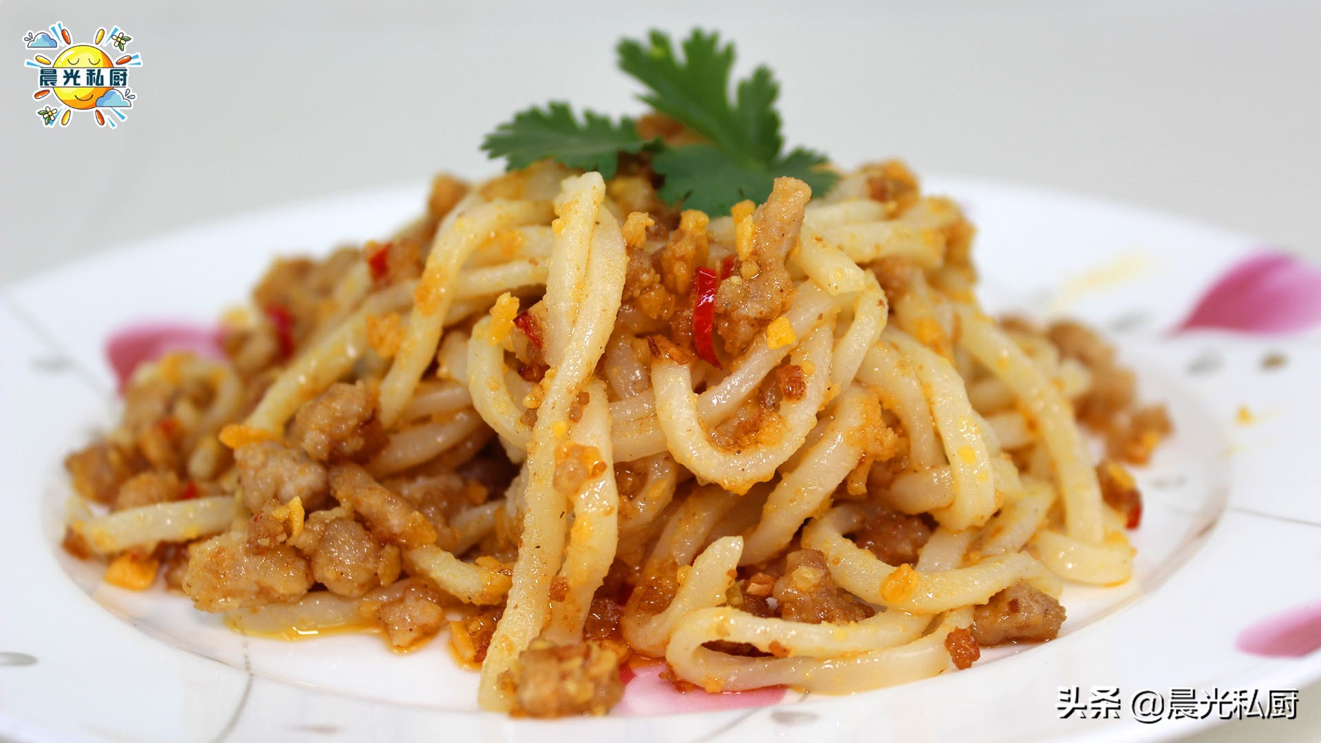 咸蛋黄拌粉干做法,咸蛋黄下饭做法