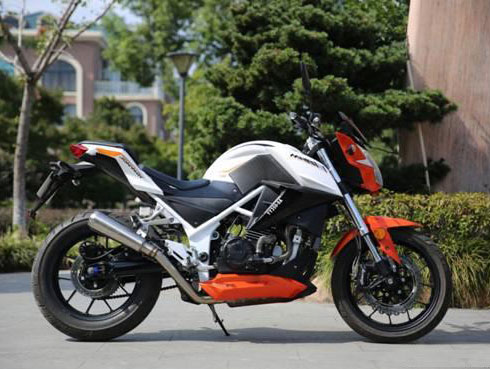 最有性价比的4缸街车,全新250四缸街车