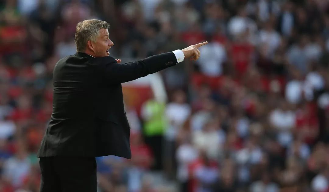 曼联从后场突破无人可挡,曼联快速反击阵容