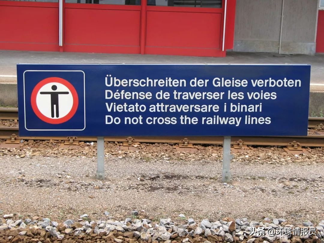 瑞士国土为什么那么小,瑞士领土历史