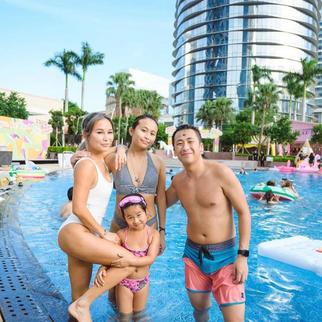 曝洗米华与女友分手照片,洗米华情人近照