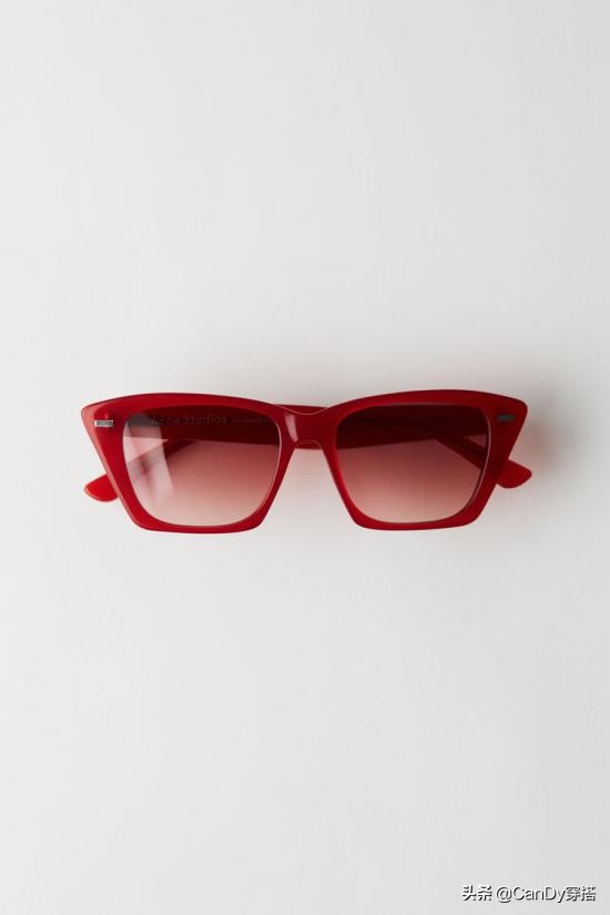 穿新衣迎新春,穿新衣拜大年