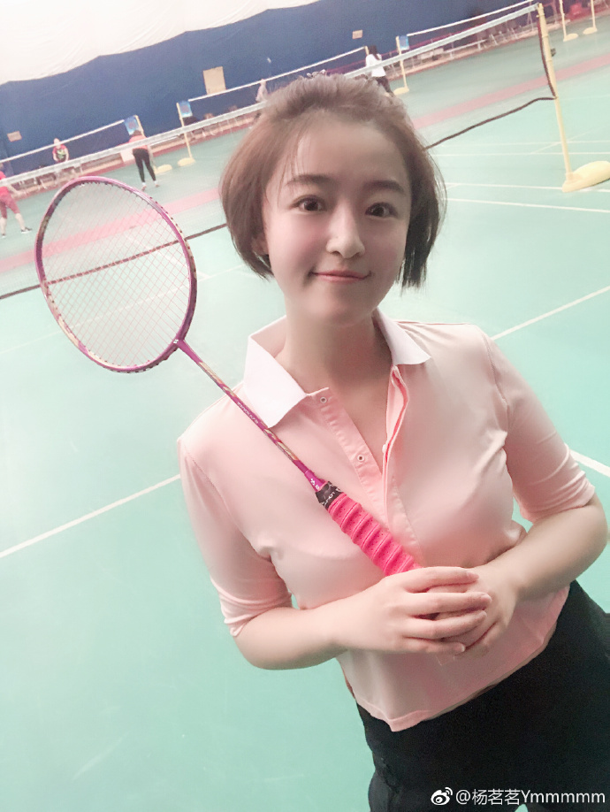 杨茗茗踢球,天下足球杨茗茗去哪儿了