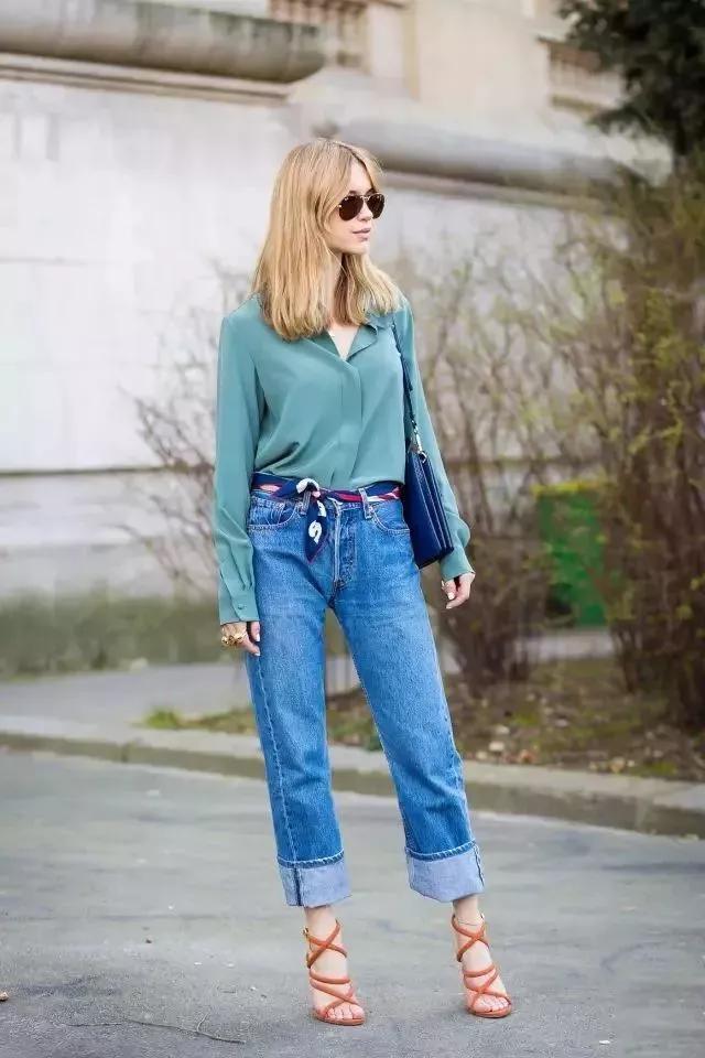 戴丝巾的气质女人,女士小丝巾气质打法