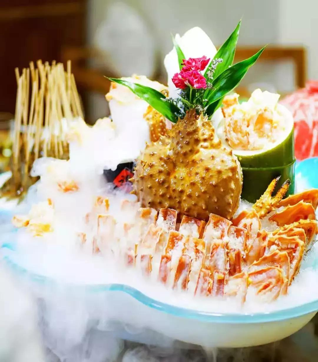 她17岁逃婚出深山，如今在无锡，开了南长街上最大的酒楼