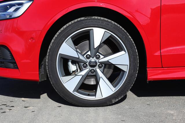 优雅而强劲的全新奥迪a3sportback,升级配置标配2.0t奥迪a3敞篷版